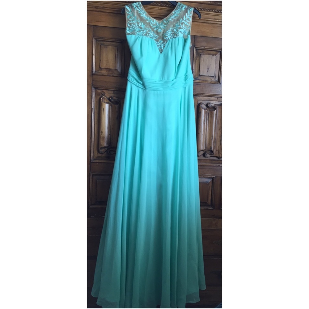 Mint green long dress✨